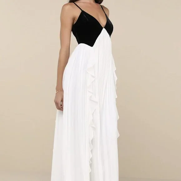NWT Lulus Envied Glamour Black and White Pleated Backless Maxi Dress - Picture 2 of 10